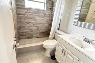 8870 Taft St, Pembroke Pines, FL 33024 - Photo 9