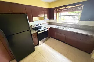 8870 Taft St, Pembroke Pines, FL 33024 - Photo 5