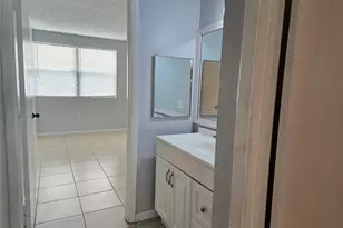 8100 SW 21st Ct, Miramar, FL 33025 - Photo 7