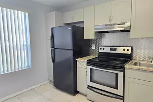 8100 SW 21st Ct, Miramar, FL 33025 - Photo 3