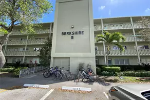1039 Berkshire B, Deerfield Beach, FL 33442 - Photo 5