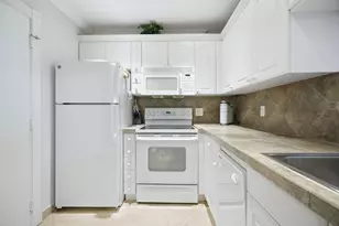 4000 N Hills Dr, Hollywood, FL 33021 - Photo 9