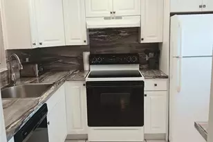 1035 Country Club Dr, Margate, FL 33063 - Photo 5