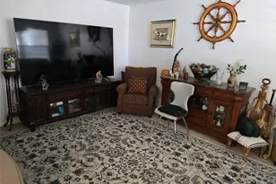 551 SW 135th Ave, Pembroke Pines, FL 33027 - Photo 3