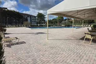 551 SW 135th Ave, Pembroke Pines, FL 33027 - Photo 19