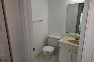 551 SW 135th Ave, Pembroke Pines, FL 33027 - Photo 7