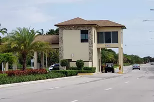 551 SW 135th Ave, Pembroke Pines, FL 33027 - Photo 15