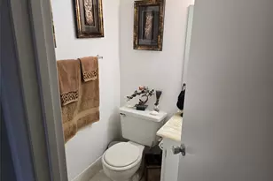 551 SW 135th Ave, Pembroke Pines, FL 33027 - Photo 7