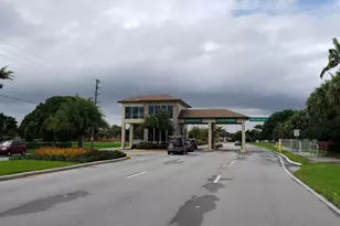 551 SW 135th Ave, Pembroke Pines, FL 33027 - Photo 23