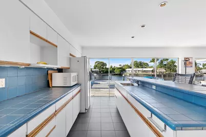 1641 Poinsettia Drive, Fort Lauderdale, FL 33305 - Photo 21