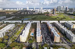 610 NE 12th Ave, Hallandale Beach, FL 33009 - Photo 27