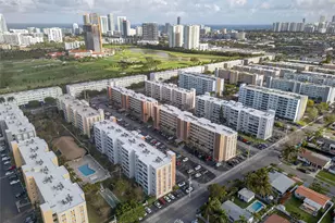 610 NE 12th Ave, Hallandale Beach, FL 33009 - Photo 29