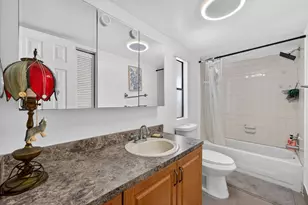 100 NW 217th Terrace, Pembroke Pines, FL 33029 - Photo 9