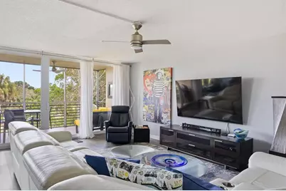 3850 Oaks Clubhouse Drive #408, Pompano Beach, FL 33069 - Photo 7