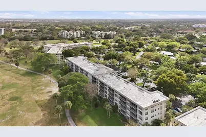 3850 Oaks Clubhouse Drive #408, Pompano Beach, FL 33069 - Photo 47