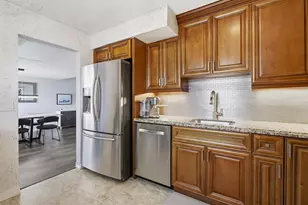 3850 Oaks Clubhouse Dr, Pompano Beach, FL 33069 - Photo 23