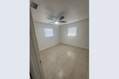 5914 N Haverhill Road, West Palm Beach, FL 33407 - Photo 5