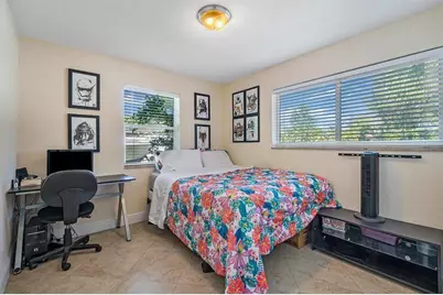 2135 NE 2nd Drive, Boca Raton, FL 33431 - Photo 13