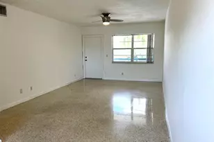 270 NE 40th St, Oakland Park, FL 33334 - Photo 3