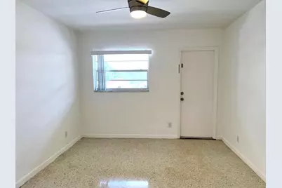 270 NE 40th Street #26, Oakland Park, FL 33334 - Photo 9