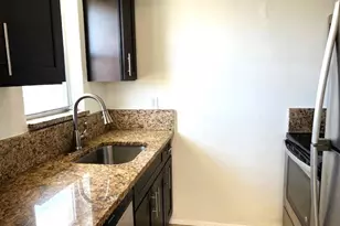 270 NE 40th St, Oakland Park, FL 33334 - Photo 5