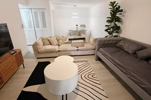 555 SE 8th St, Deerfield Beach, FL 33441 - Photo 1