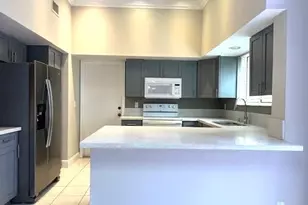 10110 NW 5th St, Plantation, FL 33324 - Photo 7