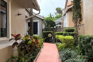 10110 NW 5th St, Plantation, FL 33324 - Photo 3