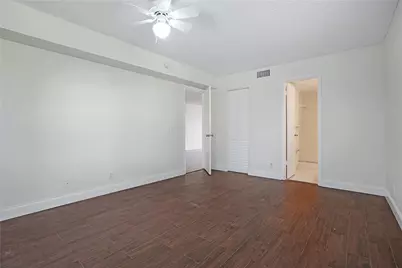 109 Lake Emerald Drive #110, Oakland Park, FL 33309 - Photo 17