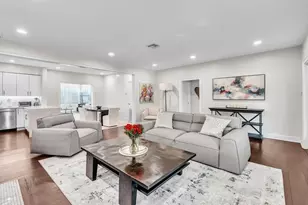 746 NE 16th Terrace, Fort Lauderdale, FL 33304 - Photo 9