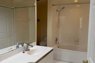 3225 NE 184th St, Aventura, FL 33160 - Photo 13