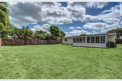 219 SE 13th Street, Deerfield Beach, FL 33441 - Photo 15