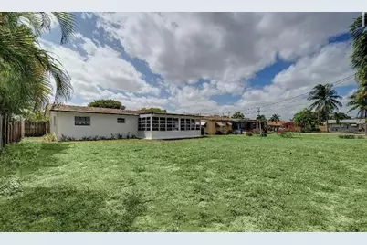 219 SE 13th Street, Deerfield Beach, FL 33441 - Photo 17