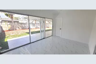 7109 NW 68th Street, Tamarac, FL 33321 - Photo 3