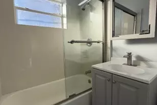 1966 NE 177th St, North Miami Beach, FL 33162 - Photo 19