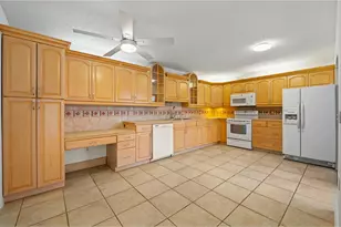 9131 SW 20th Pl, Davie, FL 33324 - Photo 7
