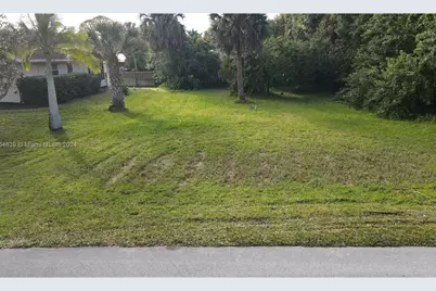 755 38th Court, Vero Beach, FL 32968 - Photo 1