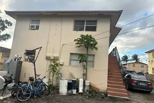 693 SW 5th St, Belle Glade, FL 33430 - Photo 3