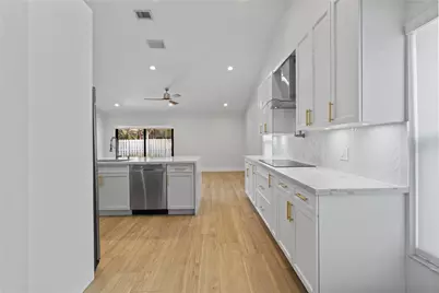 17870 SW 4th Court, Pembroke Pines, FL 33029 - Photo 9