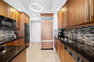 411 N New River Dr, Fort Lauderdale, FL 33301 - Photo 15