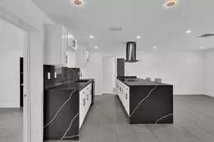 5710 SW 54th Ct, Davie, FL 33314 - Photo 19