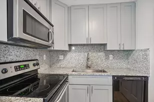 3040 NE 16th Ave, Oakland Park, FL 33334 - Photo 9