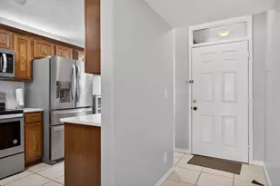 6239 Coral Lake Dr, Margate, FL 33063 - Photo 5