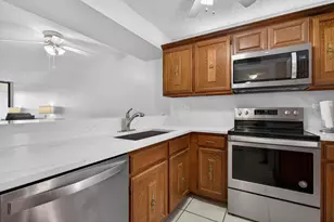 6239 Coral Lake Dr, Margate, FL 33063 - Photo 11