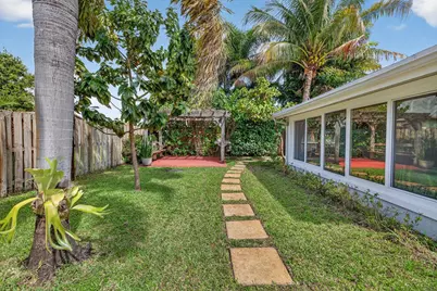 4781 NE 4th Avenue, Oakland Park, FL 33334 - Photo 27