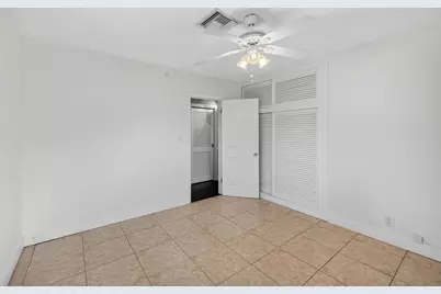 4781 NE 4th Avenue, Oakland Park, FL 33334 - Photo 45