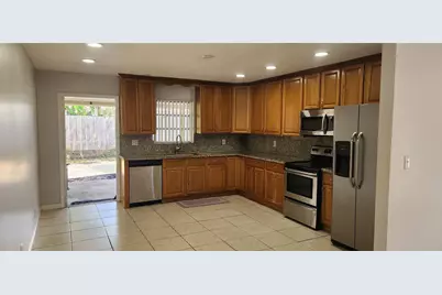 2005 SW 99 Avenue, Miramar, FL 33025 - Photo 3