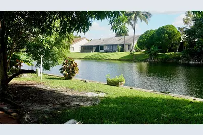 5908 NW 81st Avenue, Tamarac, FL 33321 - Photo 3
