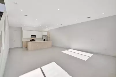 4208 NE 7th Terrace, Oakland Park, FL 33334 - Photo 11