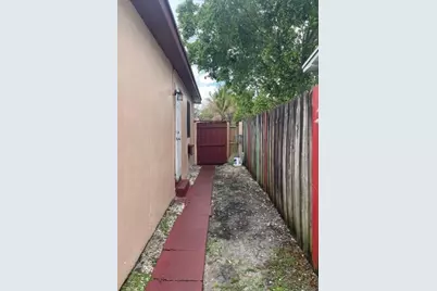 6103 Fletcher Street, Hollywood, FL 33023 - Photo 19